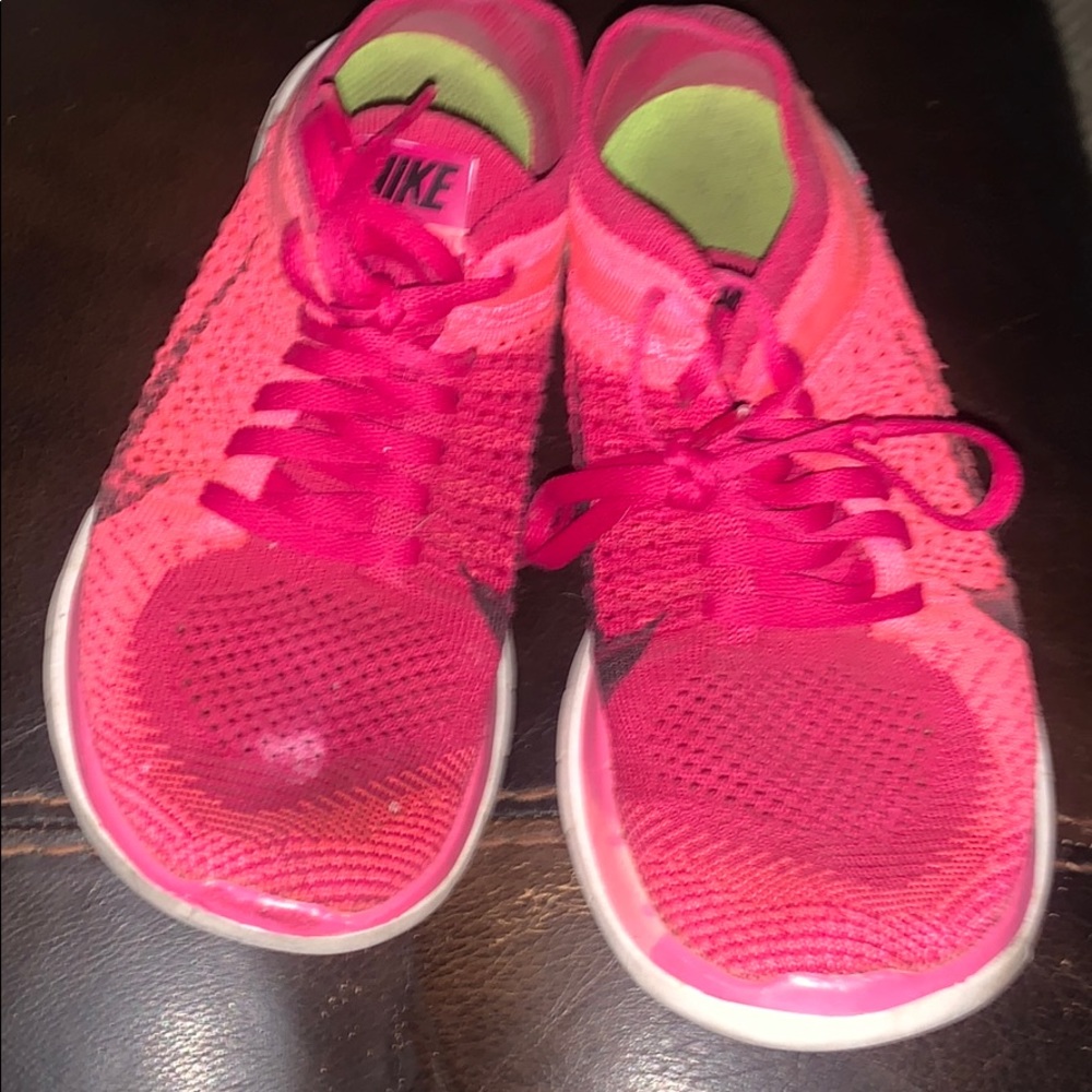 Nine flyknit sneakers size 7